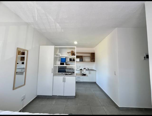 0.5 BEDROOM APARTMENT TO LET IN SHEFFIELD BEACH